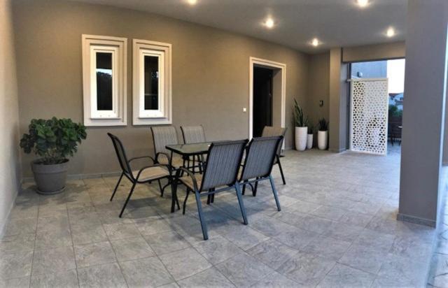Rose Maisonette Razáta Екстериор снимка
