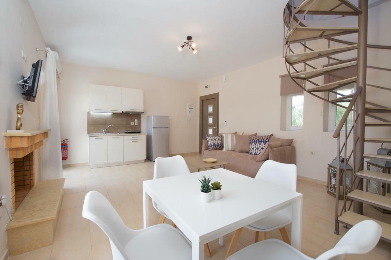 Rose Maisonette Razáta Екстериор снимка