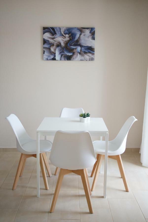 Rose Maisonette Razáta Екстериор снимка